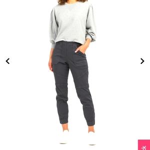 Spanx Twill Ankle Cargo Pants Size M Washed black